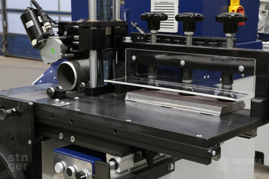 Machine de chanfreinage industrielle GERIMA MMD 200G pour fraisage et meulage des bords métalliques